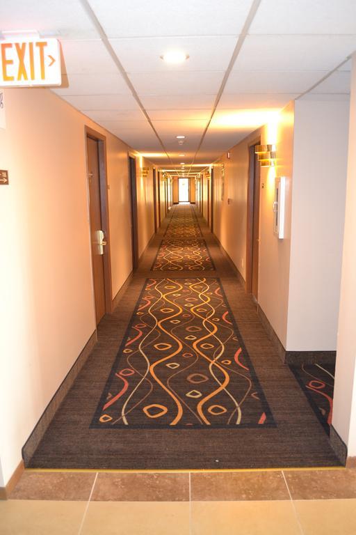 Sky Lodge Inn & Suites - Delavan Exterior foto
