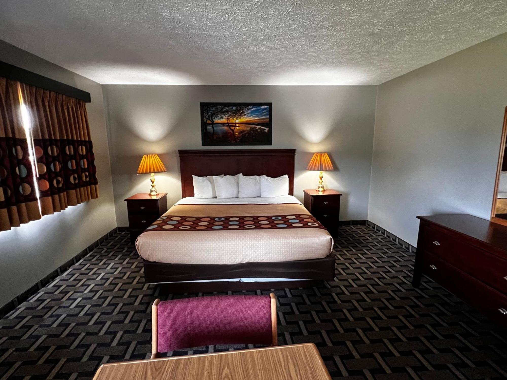 Sky Lodge Inn & Suites - Delavan Exterior foto